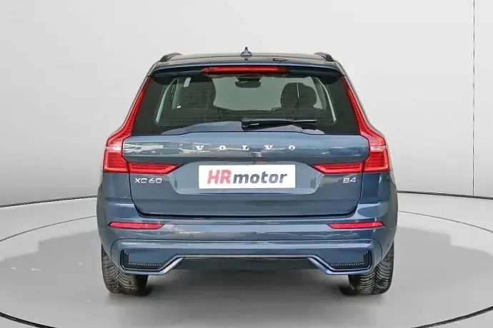 Usado Volvo XC60 R-Design 197 CV (144 kW) 2022 Azul SUV