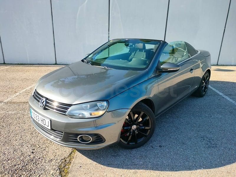 Usado VW Eos Sport 140 CV (102 kW) 2011 Gris / plata Descapotable