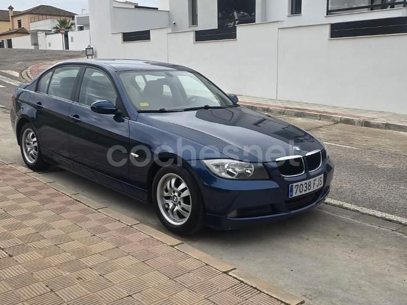 Usado BMW 318 143 CV (105 kW) 2006 Azul Berlina