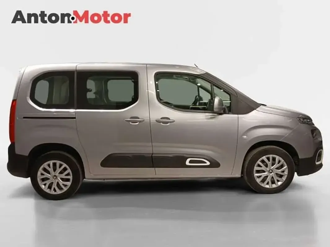 Usado Citroën Berlingo Feel 110 CV (80 kW) 2021 Gris Monovolumen