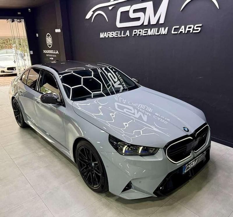 Käytetty BMW M5 Sport Line 727 HP (534 kW) 2025 Harmaa Sedan