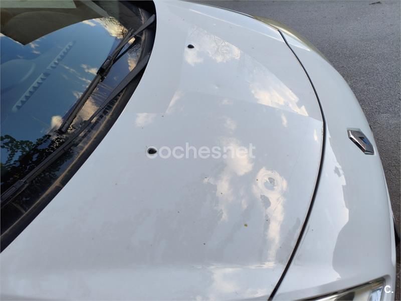 Usado Renault Clio II Authentique 86 CV (63 kW) 2010 Blanco Berlina