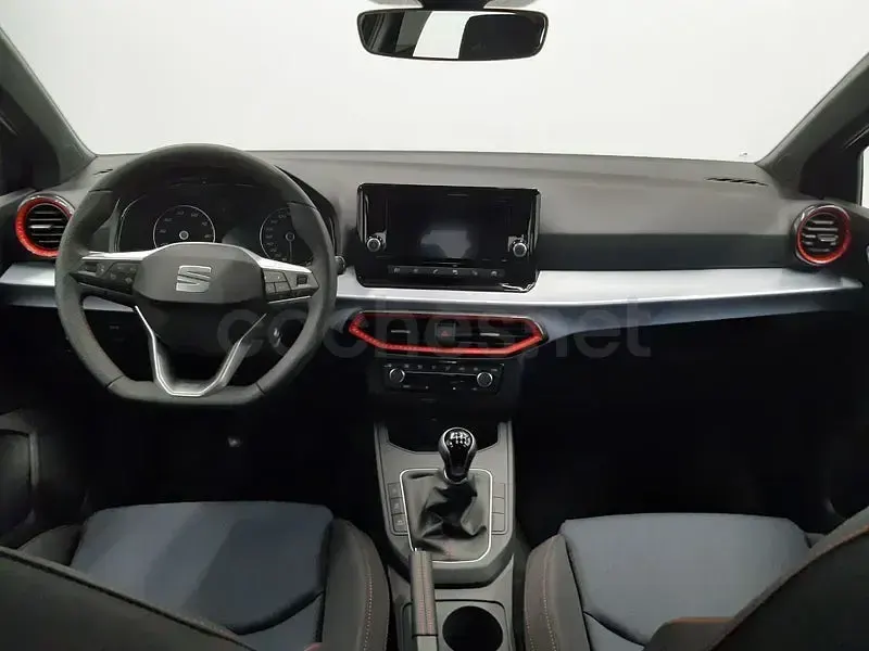 Usado Seat Ibiza FR 115 CV (84 kW) 2025 Azul Utilitario