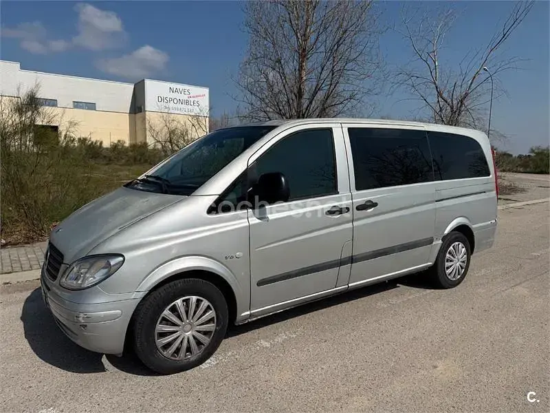 Usado Mercedes Viano 204 CV (150 kW) 2007 Gris / plata Monovolumen