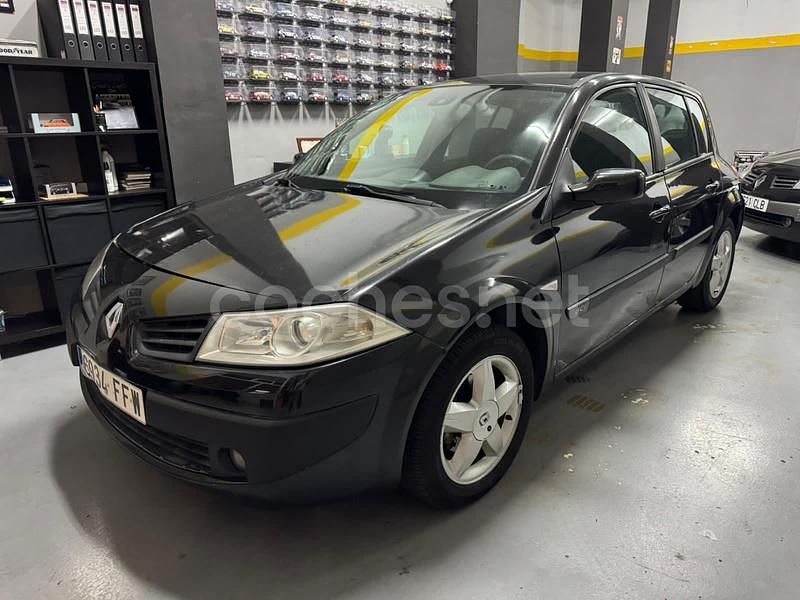 Negro Usado 2006 Renault Mégane II Authentique Berlina | 2700 € (Precio justo) - Imagen 1/4