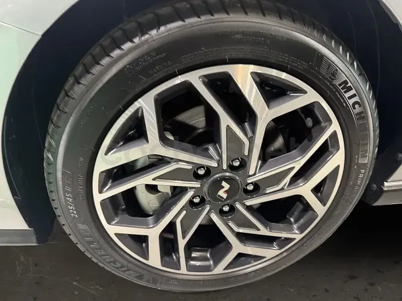 Nuevo Hyundai i30 N Line 100 CV (73 kW) 2026 Gris / plata Familiar