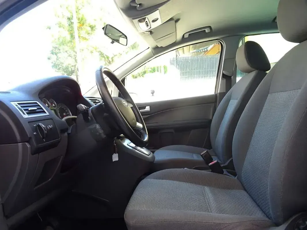 Usado Ford C-MAX Ghia 125 CV (91 kW) 2007 Plateado Monovolumen