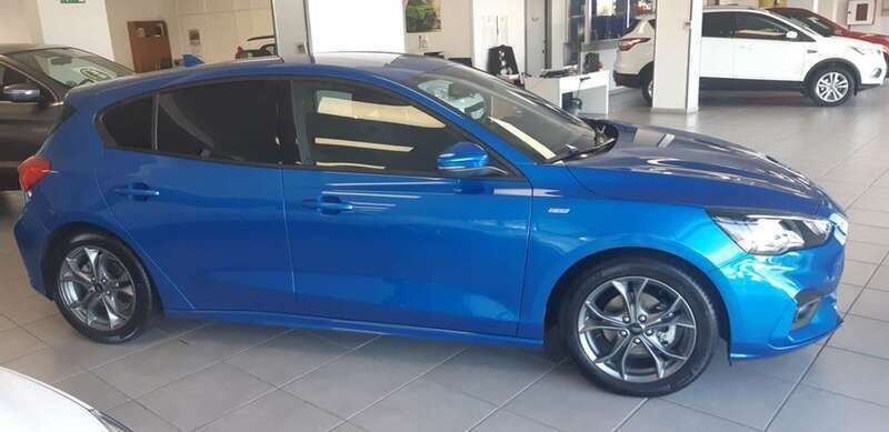 Usado Ford Focus ST-Line 125 CV (91 kW) 2020 Azul oasis Utilitario