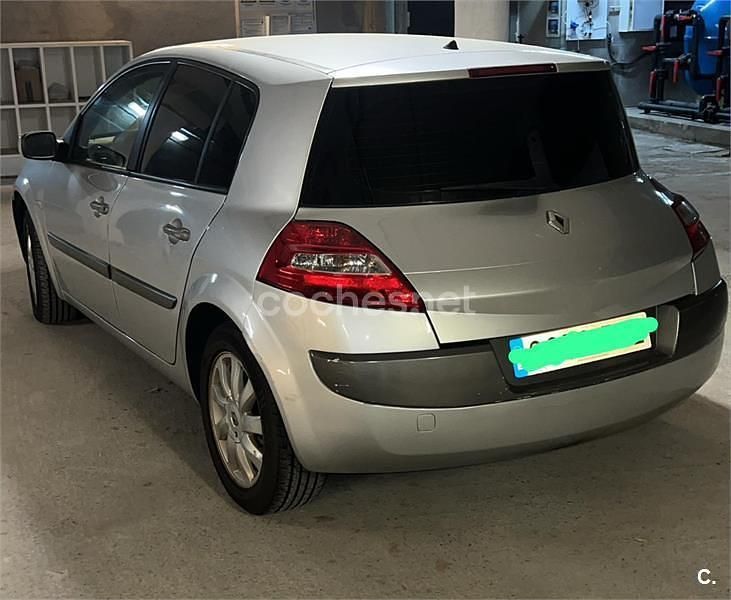 Usado Renault Mégane Bose Edition 130 CV (95 kW) 2010 Gris / plata Berlina