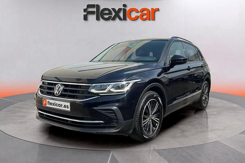 Usado VW Tiguan Life 150 CV (110 kW) 2021 Negro SUV