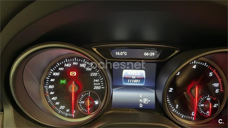 Usado Mercedes GLA200 136 CV (100 kW) 2018 Gris / plata SUV