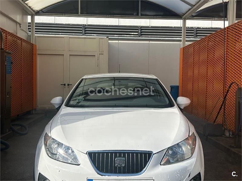 Usado Seat Ibiza SC Reference 105 CV (77 kW) 2009 Blanco Utilitario