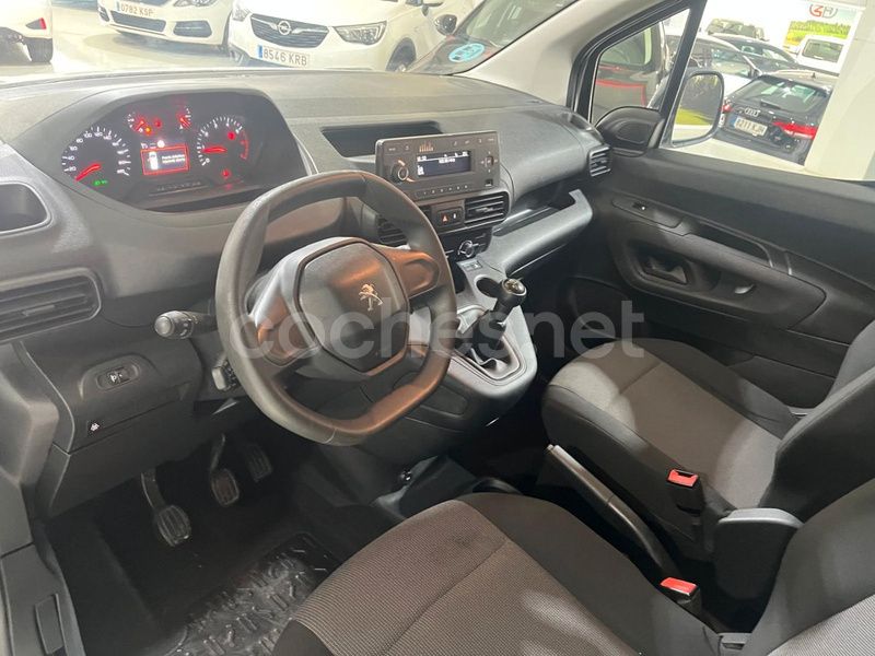 Usado Peugeot Rifter Active 100 CV (73 kW) 2019 Blanco Monovolumen