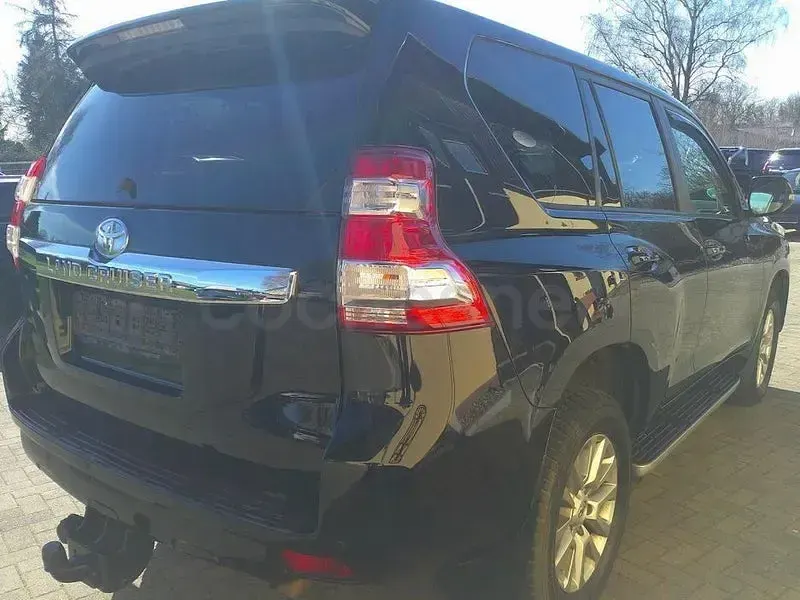 Używany Toyota Land Cruiser Limited 177 KM (130 kW) 2019 Czarny SUV