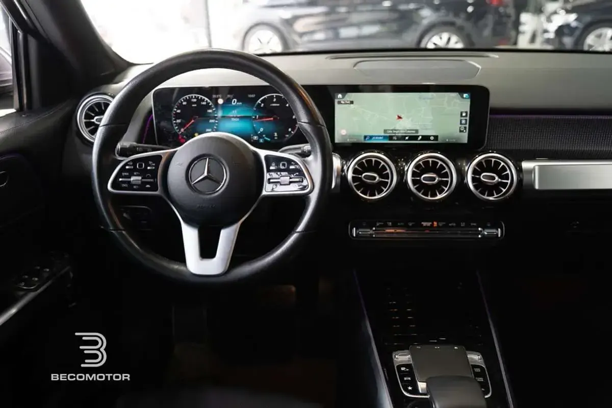 Usado Mercedes GLB200 150 CV (110 kW) 2021 Gris SUV