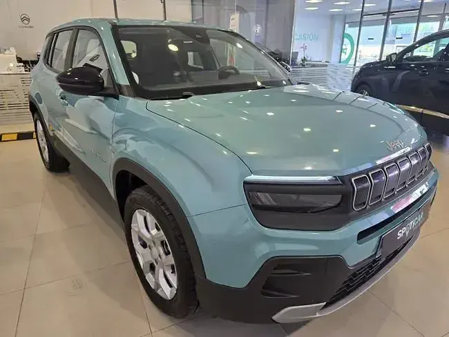 Usado Jeep Avenger Altitude 100 CV (73 kW) 2024 Azul SUV