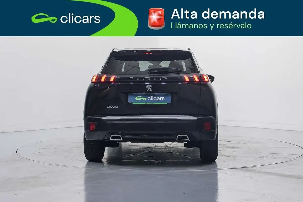 Usado Peugeot 2008 Allure 131 CV (96 kW) 2023 Negro SUV