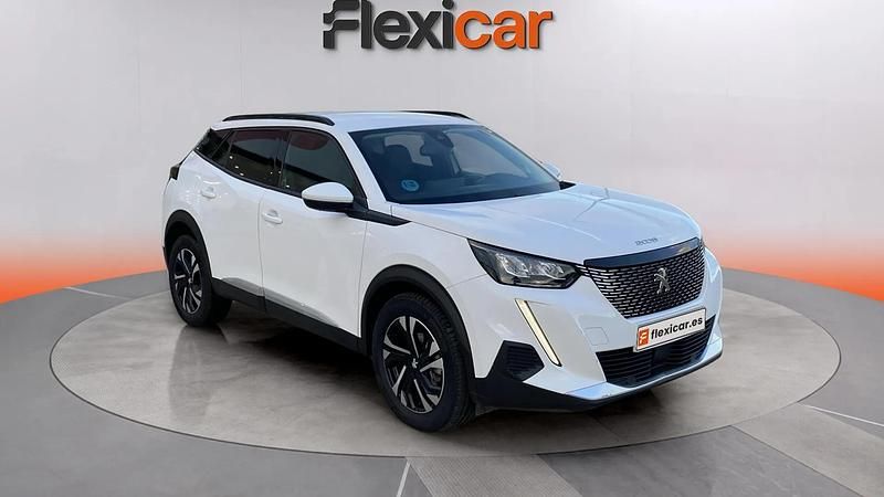 Usado Peugeot 2008 Allure 110 CV (80 kW) 2021 Blanco SUV