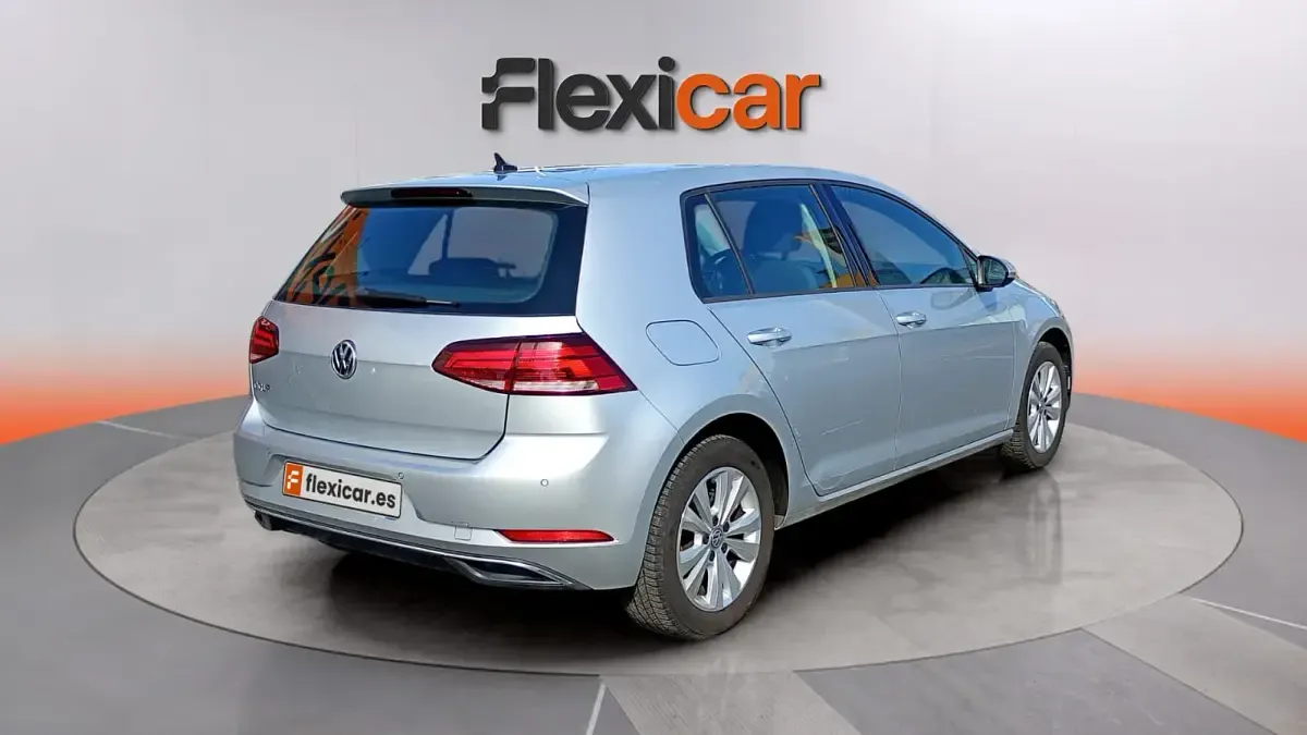 Usado VW Golf VII Advance 116 CV (85 kW) 2020 Blanco Berlina