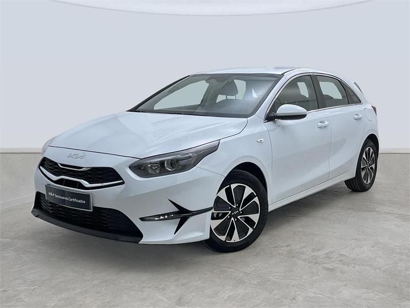 Blanco Nuevo 2025 Kia Ceed Utilitario | 21.045 € (Precio justo) - Imagen 1/4