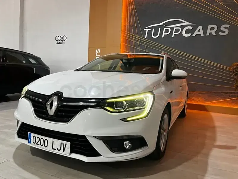 Usado Renault Mégane GrandTour Zen 115 CV (84 kW) 2020 Blanco Familiar