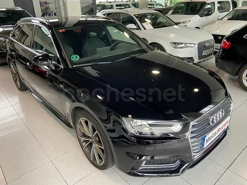 Usado Audi A4 190 CV (139 kW) 2017 Negro Familiar