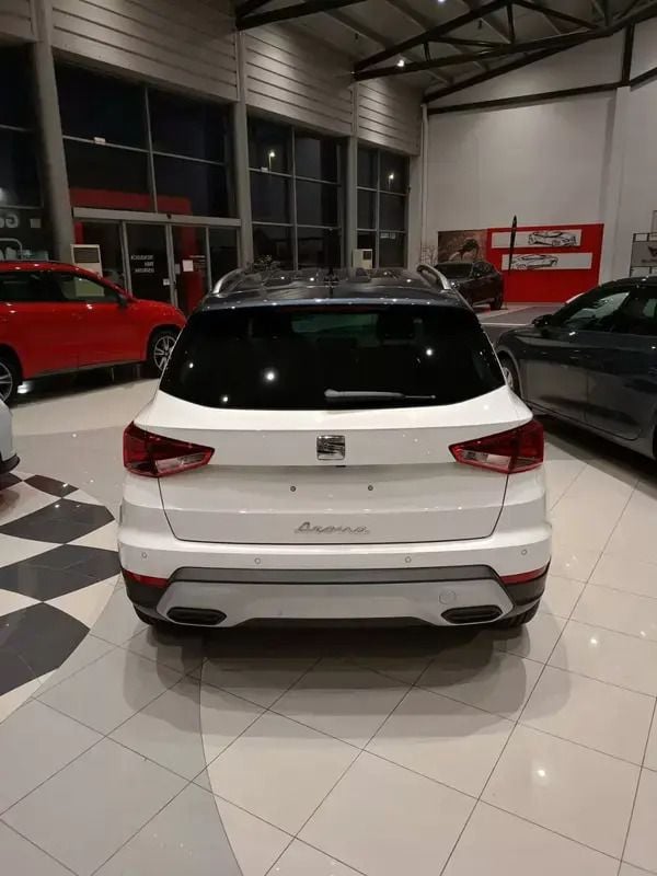 Usado Seat Arona Style 115 CV (84 kW) 2024 SUV