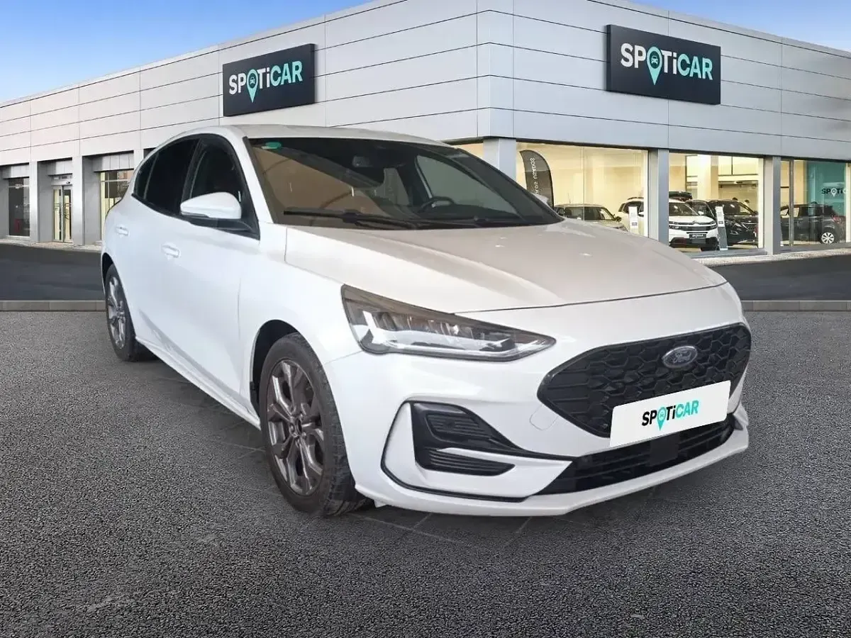 Usado Ford Focus ST-Line X 125 CV (91 kW) 2023 Blanco Berlina