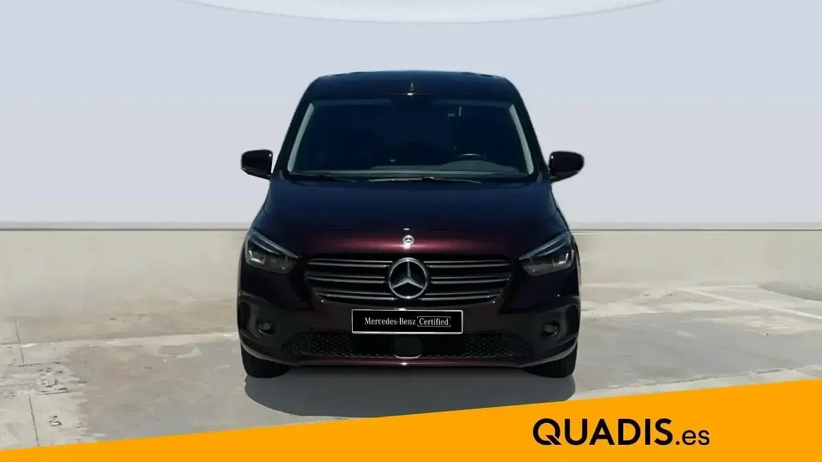 Usado Mercedes T180 116 CV (85 kW) 2024 Rojo Monovolumen