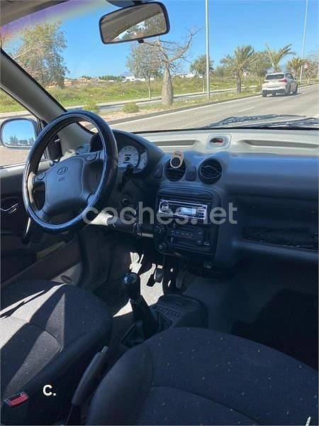 Usado Hyundai Atos GLS 59 CV (43 kW) 2004 Gris / plata Utilitario