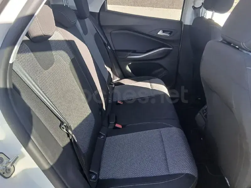 Usado Opel Grandland X Business Edition 130 CV (95 kW) 2022 Blanco SUV