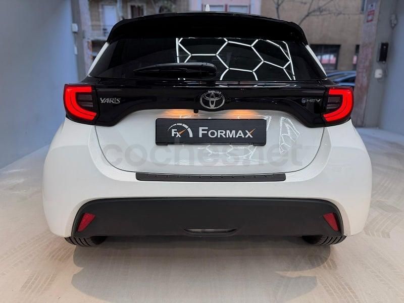 Usado Toyota Yaris Hybrid Style 116 CV (85 kW) 2025 Blanco Berlina