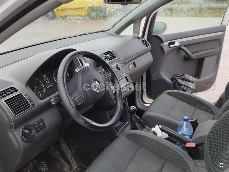 Usado VW Touran Sport 140 CV (102 kW) 2011 Blanco Monovolumen