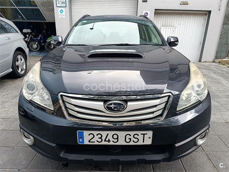 Usado Subaru Legacy 150 CV (110 kW) 2010 Negro Familiar