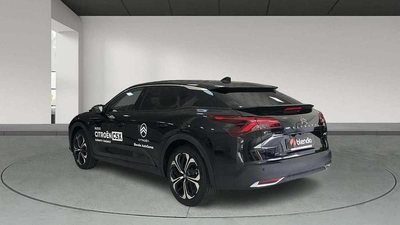 Negro Nuevo 2025 Citroën C5 X Shine Berlina | 29.832 € (Precio justo) - Imagen 1/3