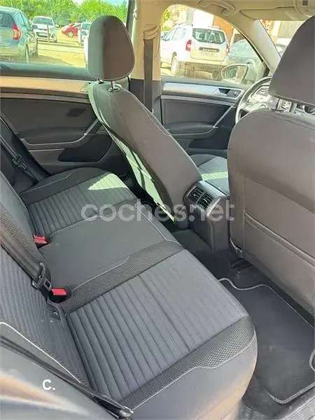 Usado VW Golf VII Edition 105 CV (77 kW) 2014 Gris / plata Berlina