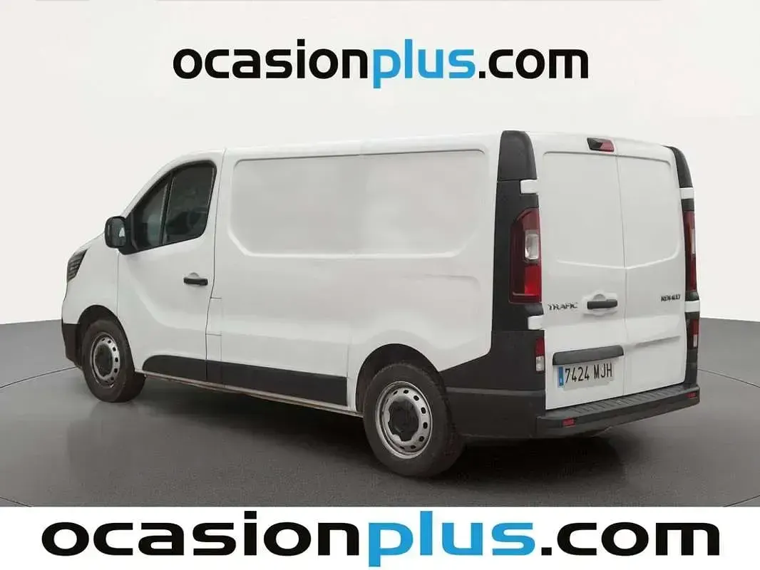 Usado Renault Trafic 131 CV (96 kW) 2023 Blanco Monovolumen