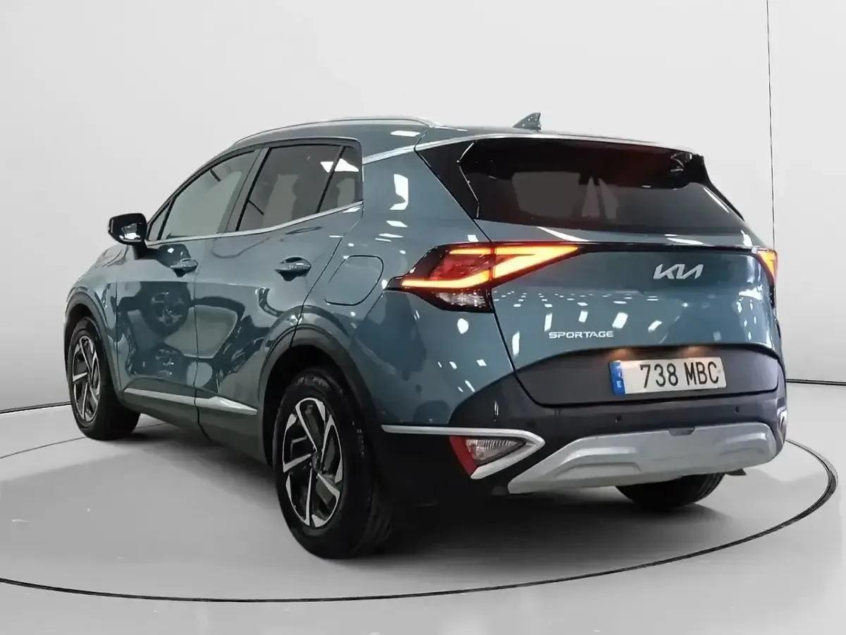 Usado Kia Sportage GT-Line 180 CV (132 kW) 2022 Azul SUV