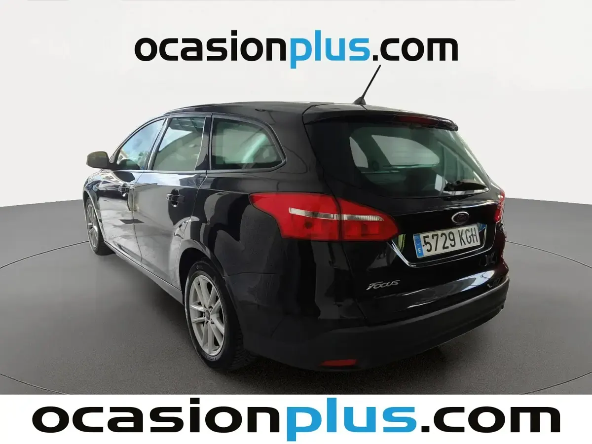 Usado Ford Focus Trend+ 125 CV (91 kW) 2017 Negro Monovolumen