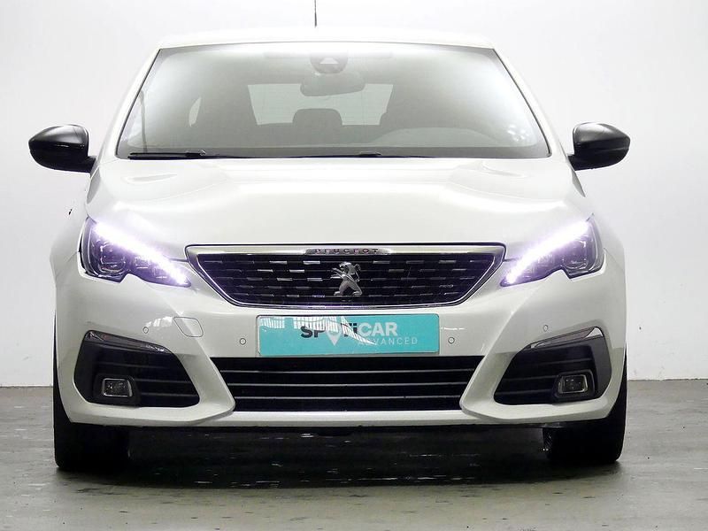 Usado Peugeot 308 GT-line 130 CV (95 kW) 2019 Blanco