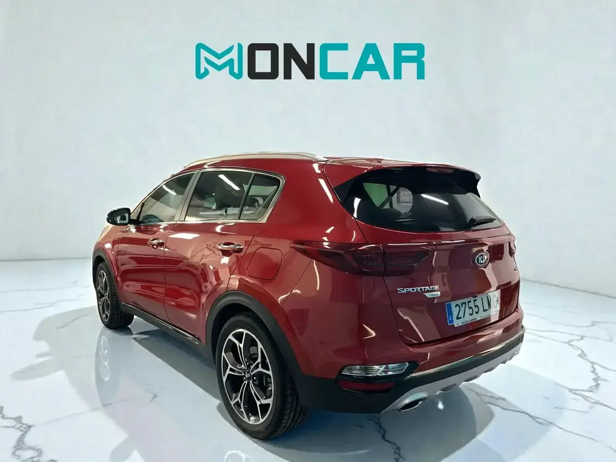 Usado Kia Sportage GT-Line 136 CV (100 kW) 2021 Granate SUV