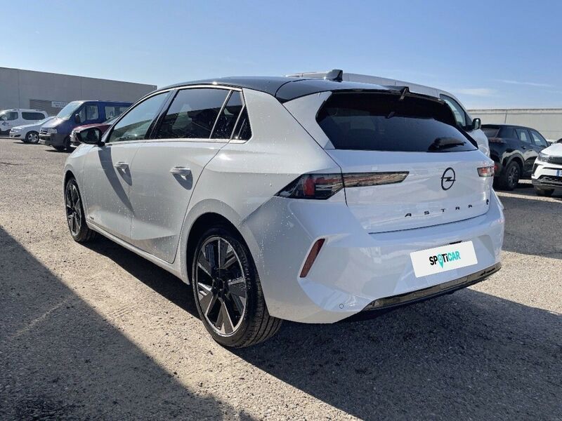 Usado Opel Astra 114 kW (156 CV) 2023 Blanco Utilitario