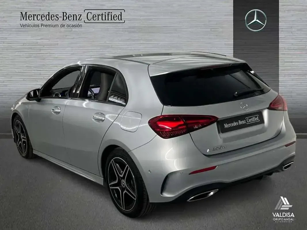 Usado Mercedes A200 150 CV (110 kW) 2025 Berlina