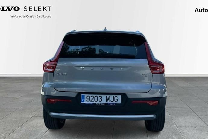 Usado Volvo XC40 Core 129 CV (94 kW) 2023 Plateado SUV