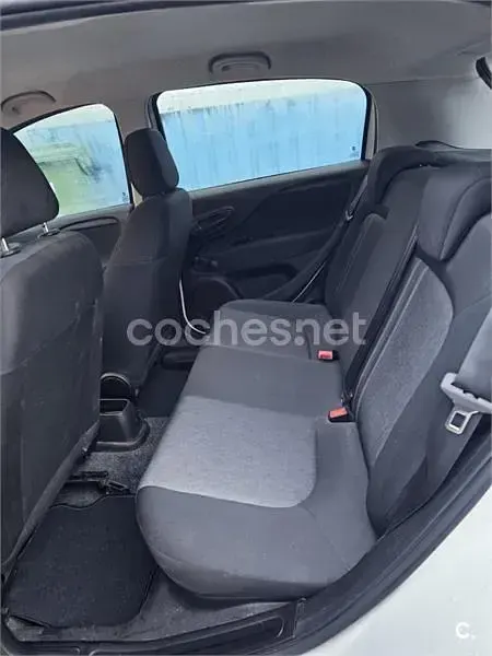 Usado Fiat Punto Pop 69 CV (50 kW) 2016 Blanco Utilitario