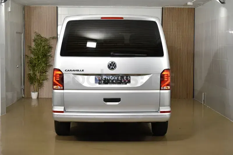 Usado VW Caravelle 150 CV (110 kW) 2023 Gris / plata Van