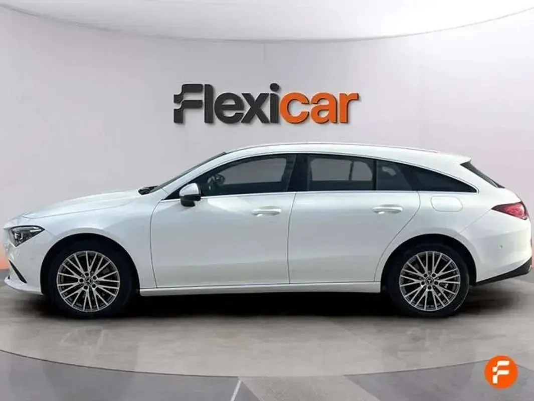 Usado Mercedes CLA250e Shooting Brake 218 CV (160 kW) 2023 Blanco Familiar
