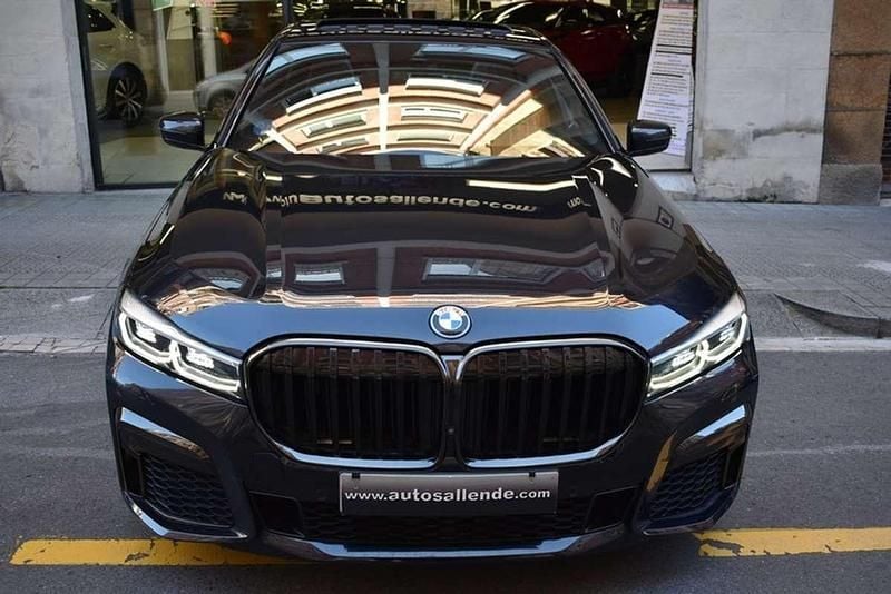 Usado BMW 745e Comfort Edition 394 CV (289 kW) 2022 Azul Berlina