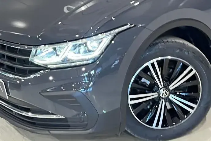 Usado VW Tiguan Life 148 CV (108 kW) 2021 SUV