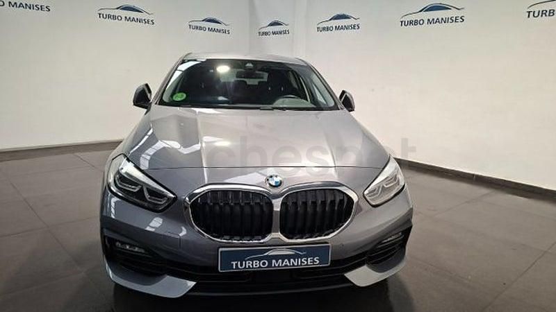 Usado BMW 118 Comfort Edition 150 CV (110 kW) 2024 Gris / plata Utilitario